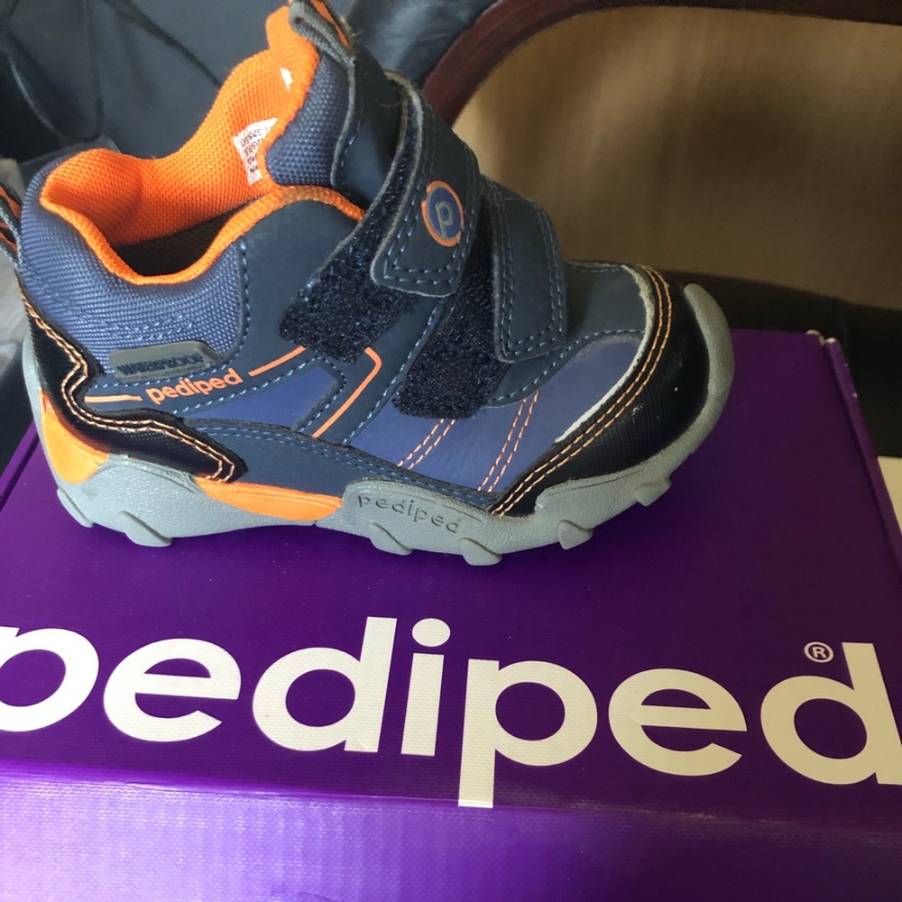Pediped Hightop Toddler- worn 1 time - Like New!